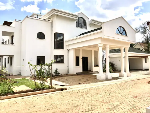 6 Bedroom Townhouse For Rent In Karen, Nairobi, Ndege Rd — photo 25