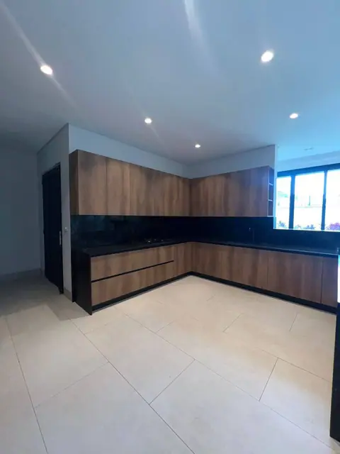 5 Bedroom Villa For Rent In Spring Valley — photo 7