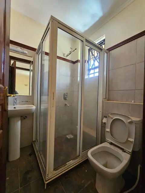5 Bedroom Townhouse For Rent In Kaputei Garden, Lavington — photo 9