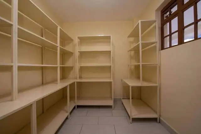 7 Bedroom Townhouse For Rent In Karen, Nairobi Windy Ridge — photo 12