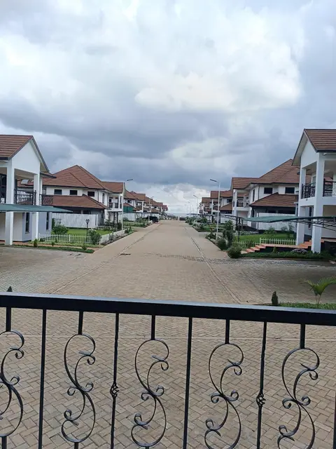 5 Bedroom Townhouse for Sale in Runda off Kiambu road at Ksh 85,000,000 — photo 3