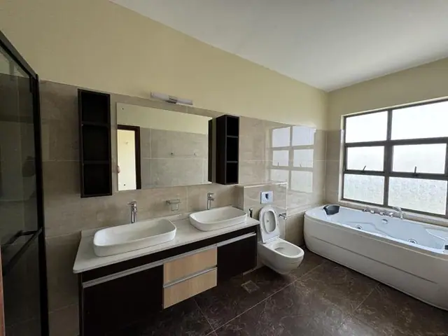 Ready 4 Bedroom Duplex For Sale In Westlands, General Mathenge — photo 17