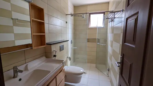 2 Bedroom Apartment For Rent In Parklands, Nairobi — photo 2