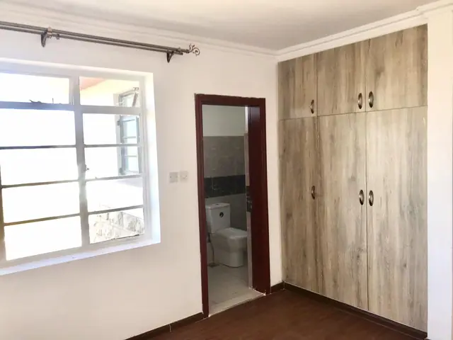 4 bedroom townhouse with DSQ for sale in Ruiru, Kiambu — photo 13