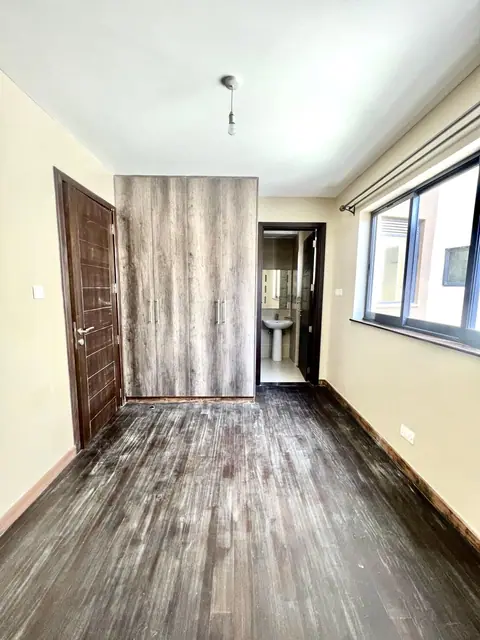 4 bedroom duplex for sale in Lavington — photo 9