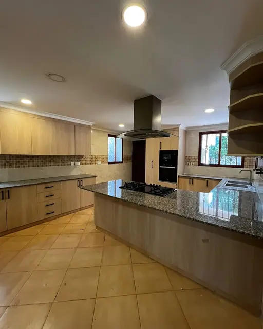 5 Bedroom Townhouse For Rent In Spring Valley, Shanzu Road — photo 3