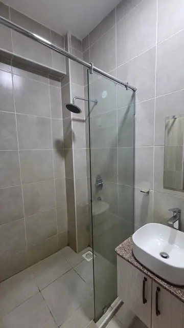 4 Bedroom Apartment For Sale In Parklands, Nairobi Off Batu Batu Road — photo 16