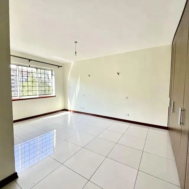 Lady In White – 3 & 4 bedroom Apartment For Rent in Westlands, 4 Rhapta Road, Nairobi — photo 8
