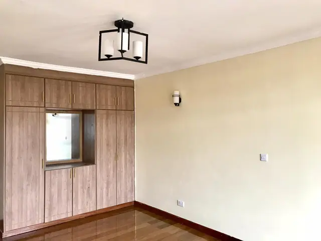 5 Bedroom Townhouse For Rent In Lavington — photo 15