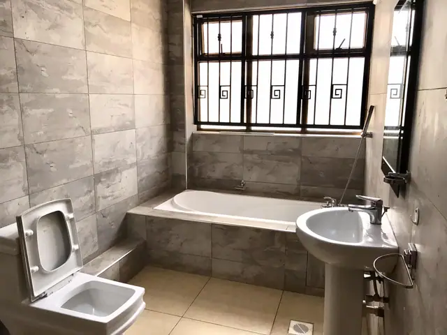 5 Bedroom Townhouse For Rent in Karen, Nairobi — photo 8