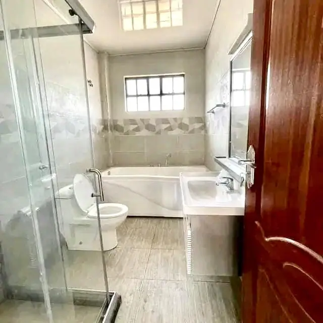 4 bedroom Maisonette for sale in Syokimau at Ksh 12 Million — photo 7