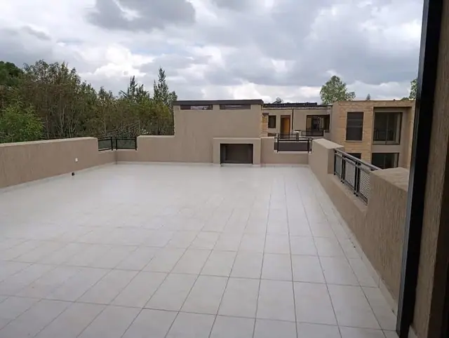 6 Bedroom Townhouse For Sale In Karen, Nairobi — photo 10