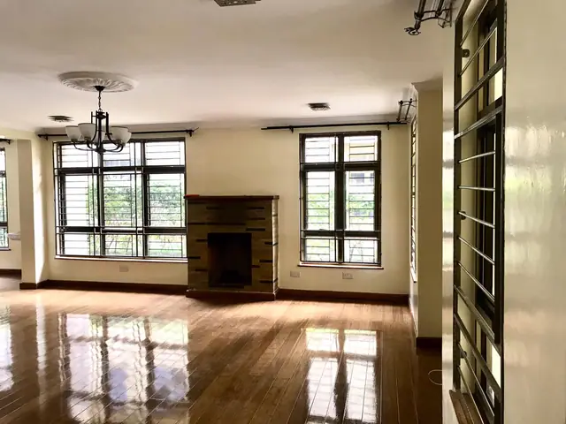 5 Bedroom Townhouse For Rent In Lavington — photo 6
