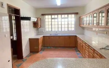 5 Bedroom townhouse for sale in Westlands Kyuna area — photo 4