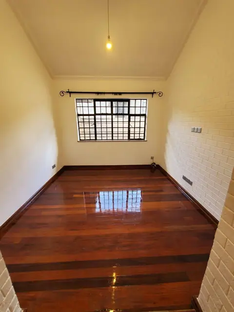 4 Bedroom Villa For Rent In Westlands Spring Valley Off Peponi Road — photo 11