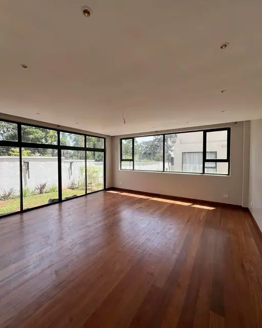 5 Bedroom Townhouse For Sale In Lavington, Manyani East Road — photo 5