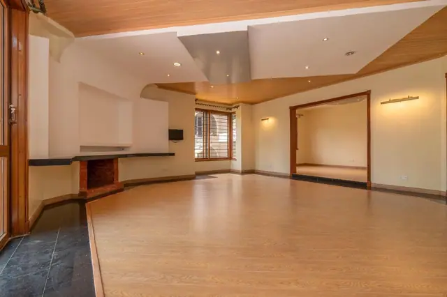 5 bedroom townhouse for sale in Spring valley — photo 4