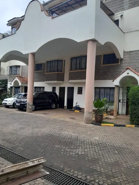 4 Bedroom Townhouse For Sale In Brookside Westlands,Nairobi — photo 1