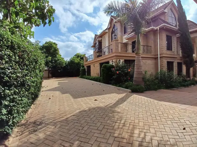 4 Bedroom Townhouse For Sale/Let In Syokimau, Mombasa Road — photo 1
