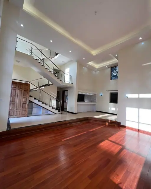 5 Bedroom Townhouse For Rent In Lavington, Nairobi — photo 2