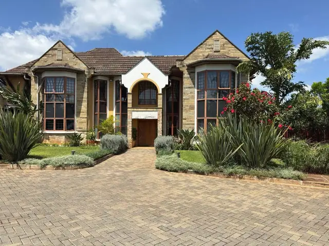 5 Bedroom Townhouse For Sale In Runda, Nairobi — photo 1