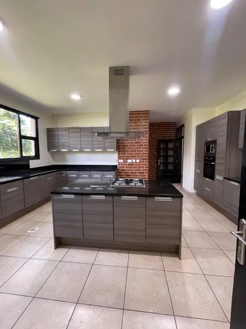 5 Bedroom Townhouse For Sale In Karen, Nairobi — photo 4