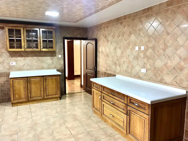 6 Bedroom Townhouse with DSQ For Rent In Kileleshwa, Nairobi at USD 3,500 — photo 3