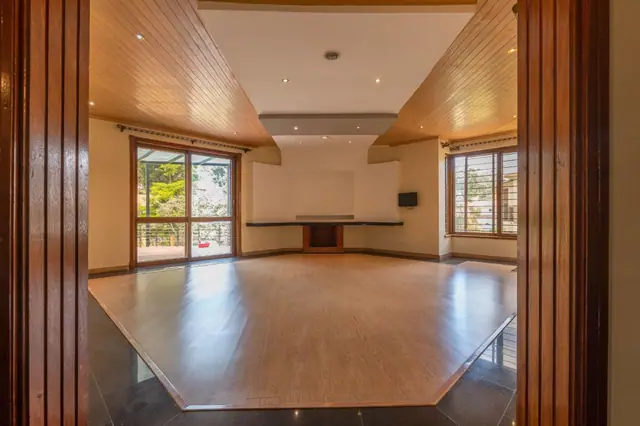5-Bedroom Townhouse For Sale In Spring Valley, Nairobi — photo 11