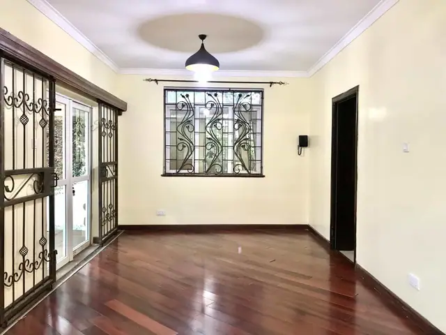 5 Bedroom Townhouse For Rent In Lavington, Isaac Gathanju road — photo 3