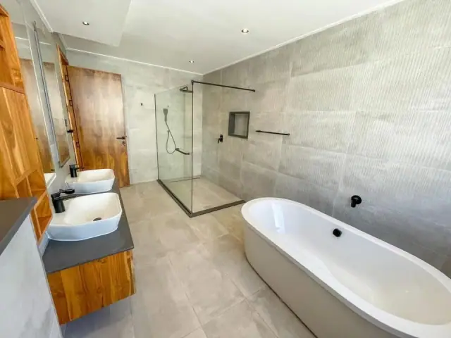 4 Bedroom Apartments For Sale In Spring Valley, Peponi Road — photo 13