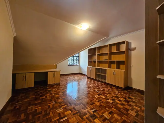 5 Bedroom Townhouse For Rent In Kaputei Garden, Lavington — photo 12