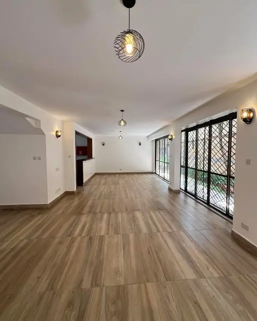 5 Bedroom Townhouse For Sale In Lavington, Nairobi — photo 2