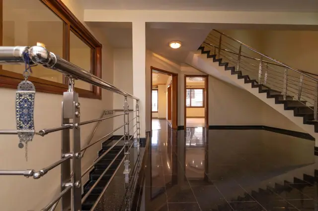 5 bedroom townhouse for sale in Spring valley — photo 8