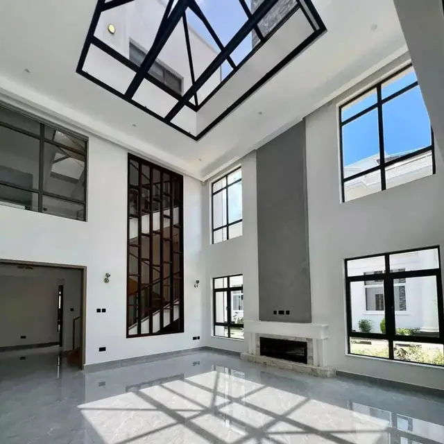6 Bedroom Villa For Sale Lavington — photo 1
