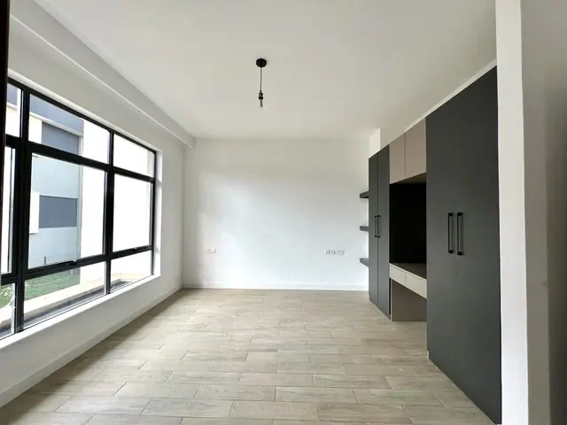 4 Bedroom Duplex For Sale In Two Rivers — photo 9