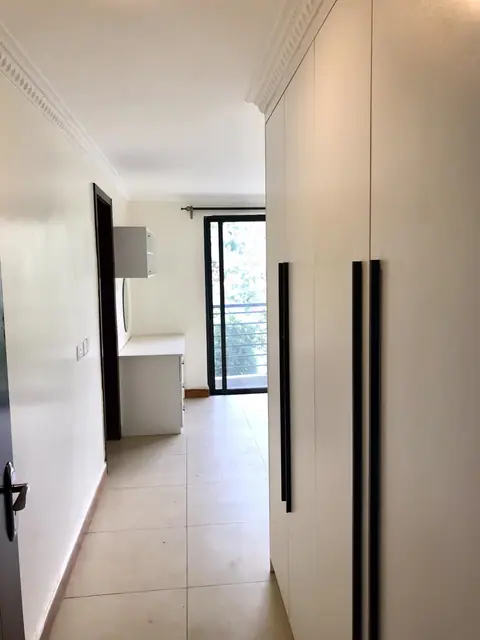 3 bedroom apartment with Dsq for sale in Ruaka — photo 9