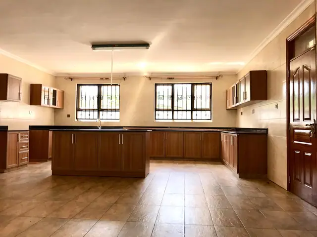 5 Bedroom Townhouse For Rent in Karen, Nairobi — photo 2
