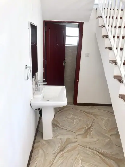 4 bedroom townhouse with DSQ for sale in Ruiru, Kiambu — photo 10