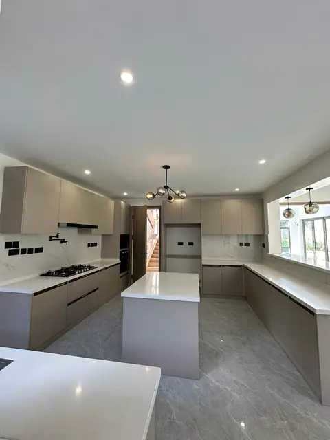 6 Bedroom Villa For Sale In Lavington, Nairobi — photo 11