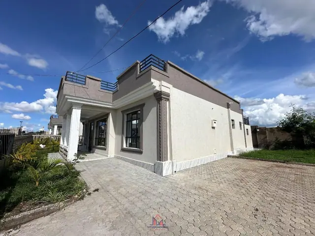 3 Bedroom Bungalow With Dsq For Sale In Malaa Off Kagundo Road — photo 4