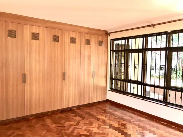 5 Bedroom Townhouse For Rent in Karen, Nairobi — photo 12