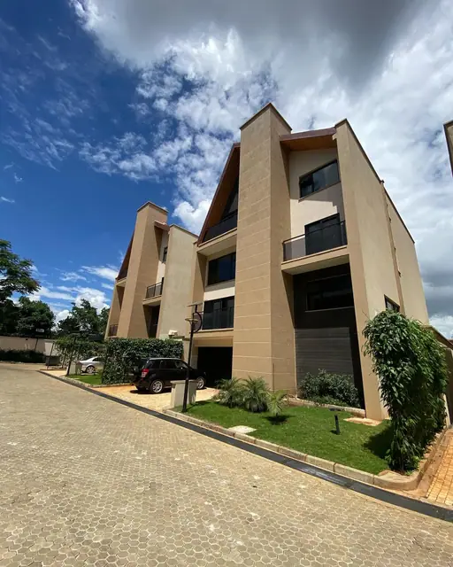 4 Bedroom Villa With Dsq For Sale In Lavington,Nairobi Near Lavington Mall — photo 1