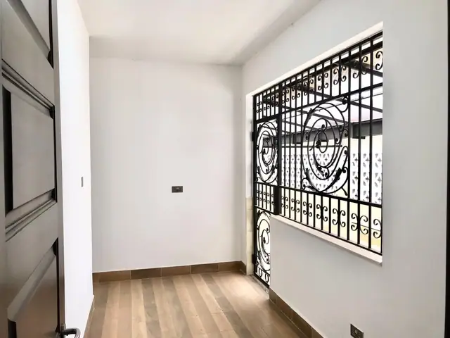 6 Bedroom Townhouse For Rent In Karen, Nairobi, Ndege Rd — photo 8