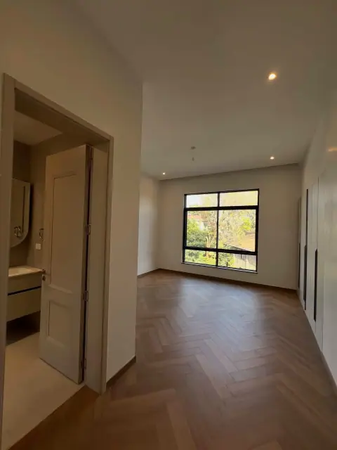 5 Bedroom Villa For Sale In Lavington — photo 11
