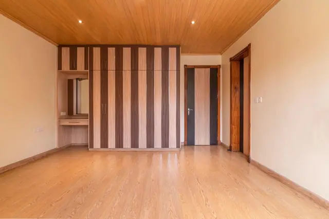 5 bedroom townhouse for sale in Spring valley — photo 10