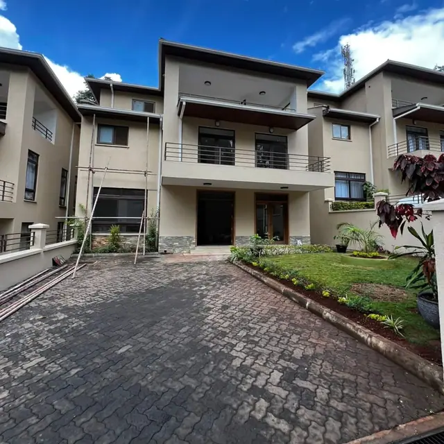5 Bedroom Townhouse For Rent In Lavington, Chalbi Drive — photo 2