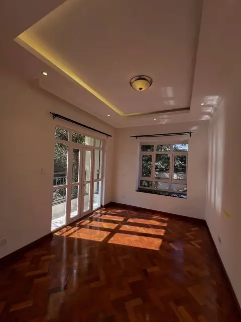 6 Bedroom Townhouse For Rent In Lavington, Chalbi Drive — photo 10