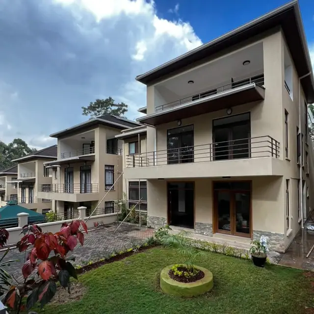 5 Bedroom Townhouse For Rent In Lavington, Chalbi Drive — photo 1