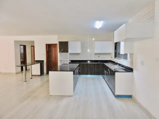 4 Bedroom Apartment For Sale In Parklands, Nairobi — photo 10