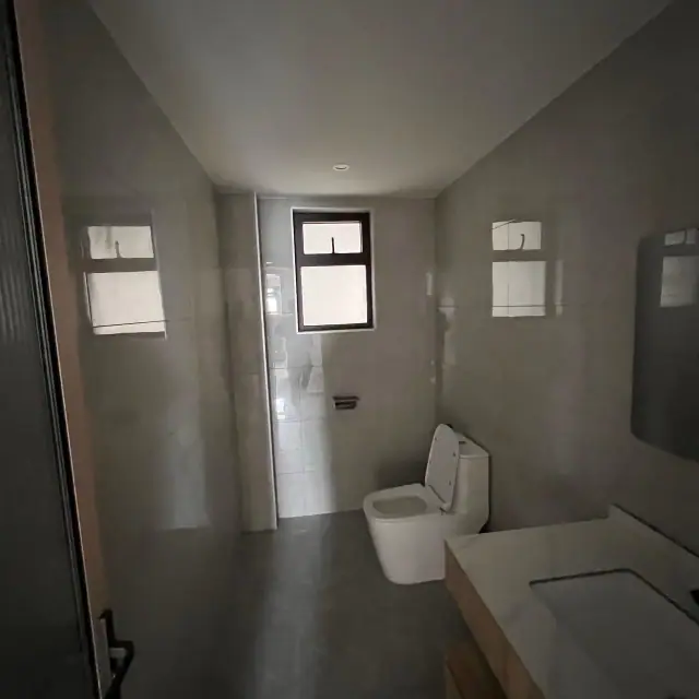 3 Bedroom Apartment For Rent In Riverside Drive — photo 12